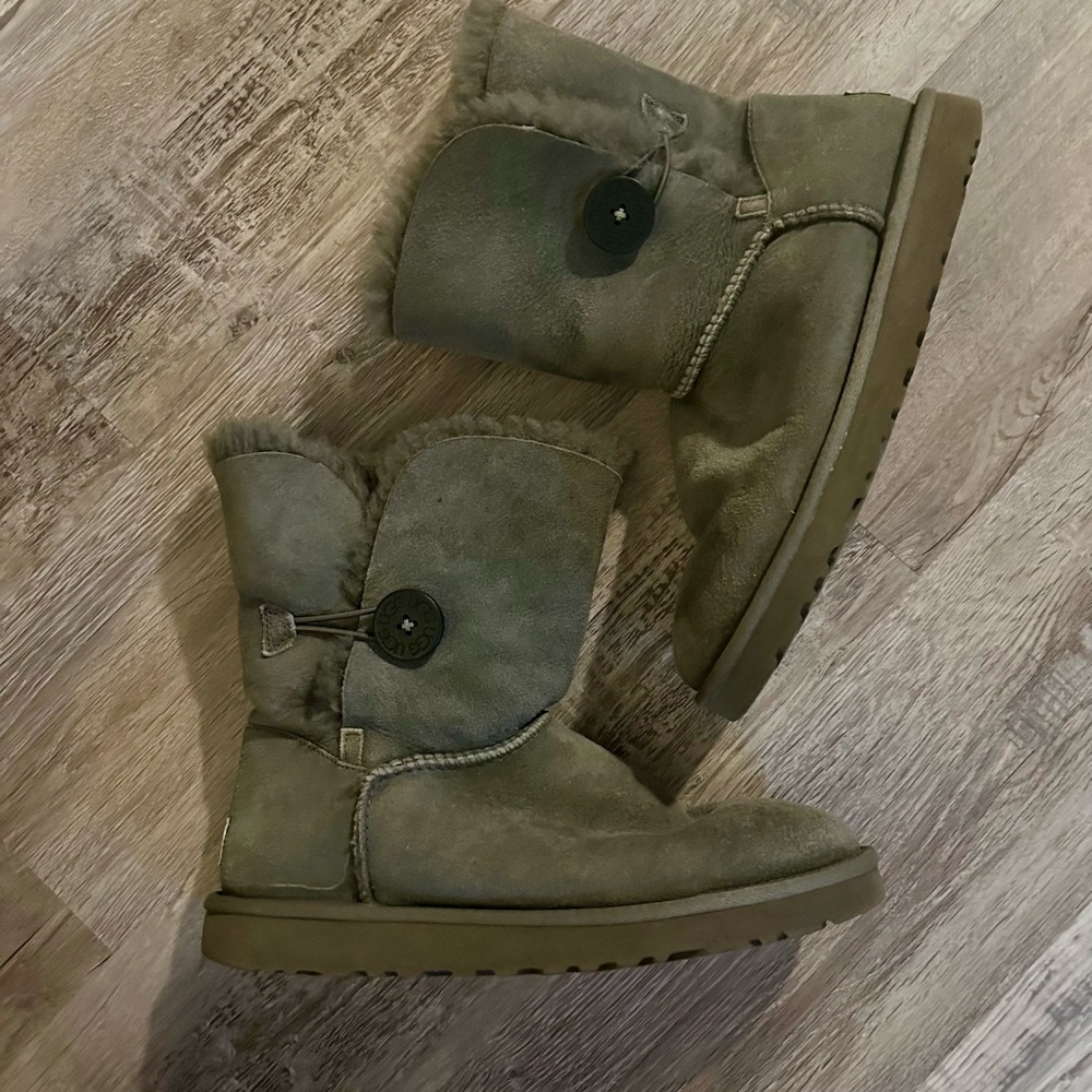 UGG Women's Winter Boots in Grey
